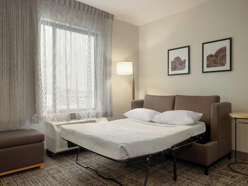TownePlace Suites Alexandria image