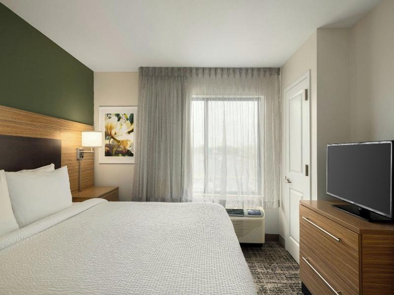 TownePlace Suites Alexandria image