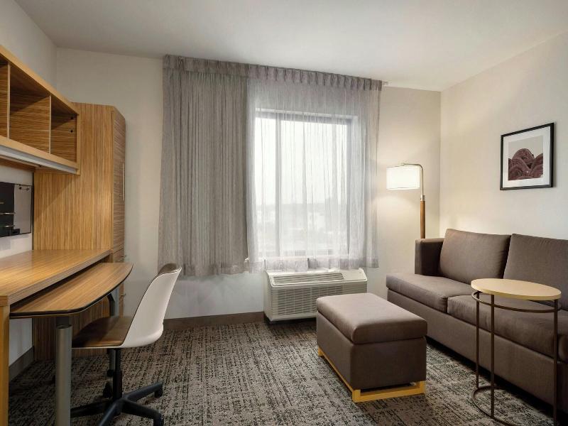 TownePlace Suites Alexandria image
