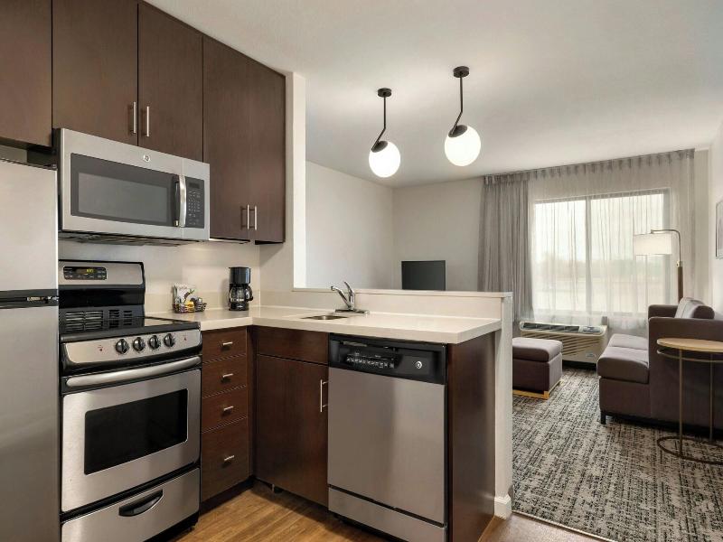 TownePlace Suites Alexandria image