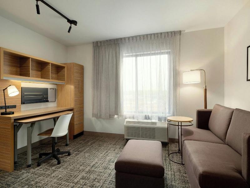 TownePlace Suites Alexandria image