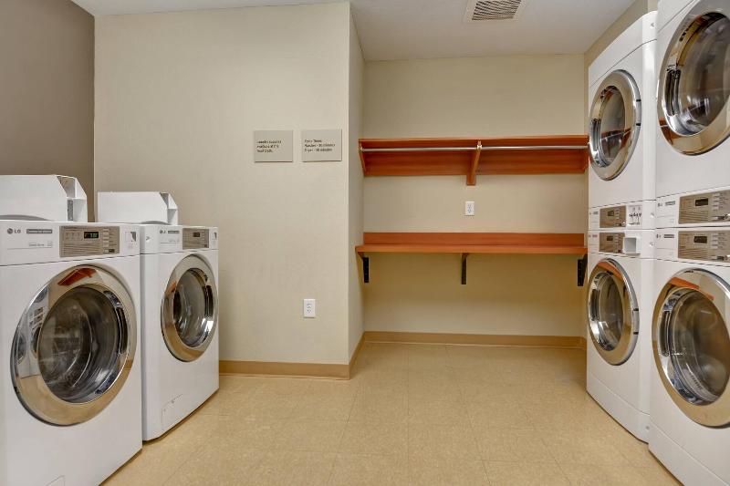 TownePlace Suites Alexandria image
