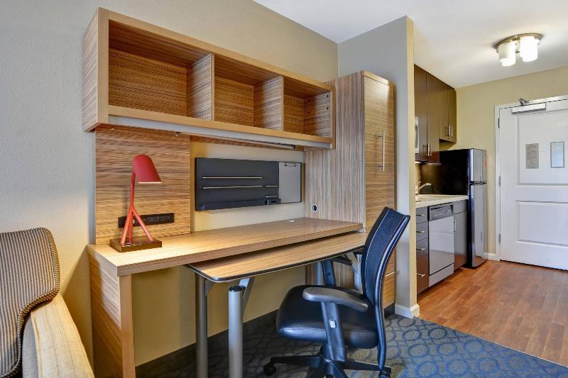 TownePlace Suites Alexandria image