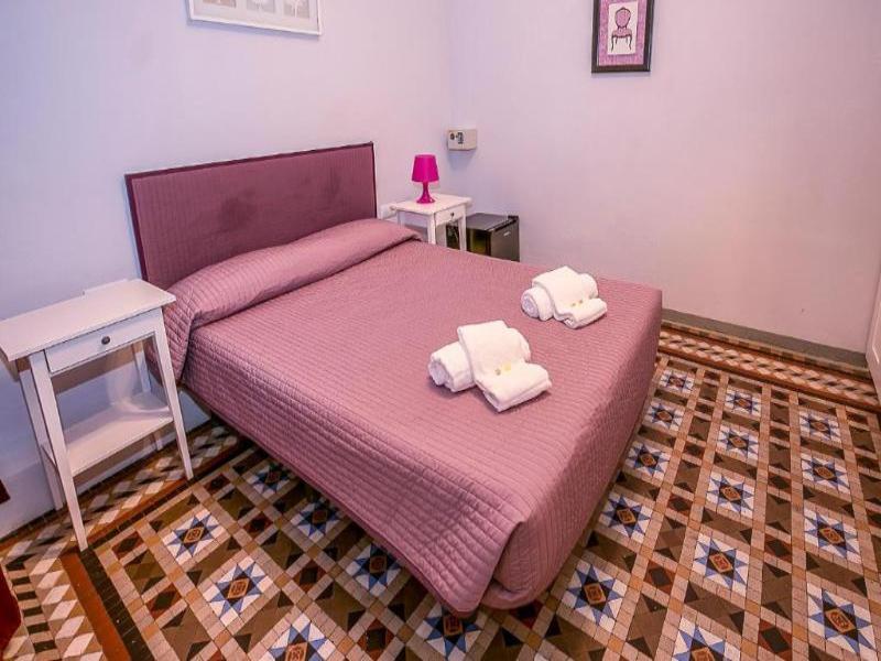 Hostal Balmes Centro image