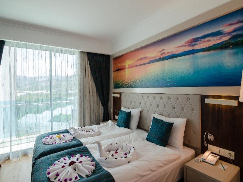 The Lumos Deluxe Resort Hotel & Spa image