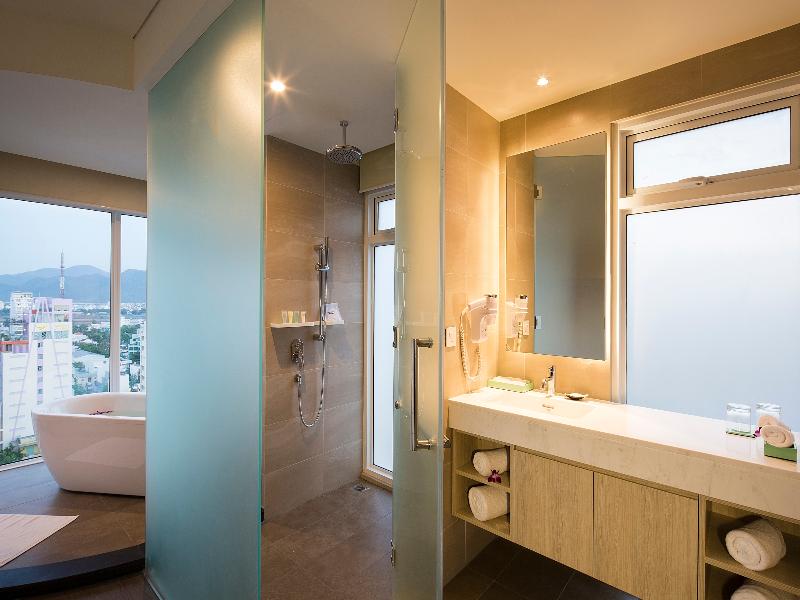 Liberty Central Nha Trang Hotel image