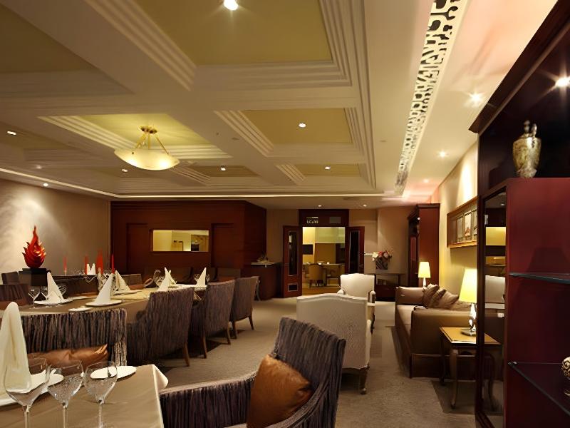 Yihe Grand Hotel image
