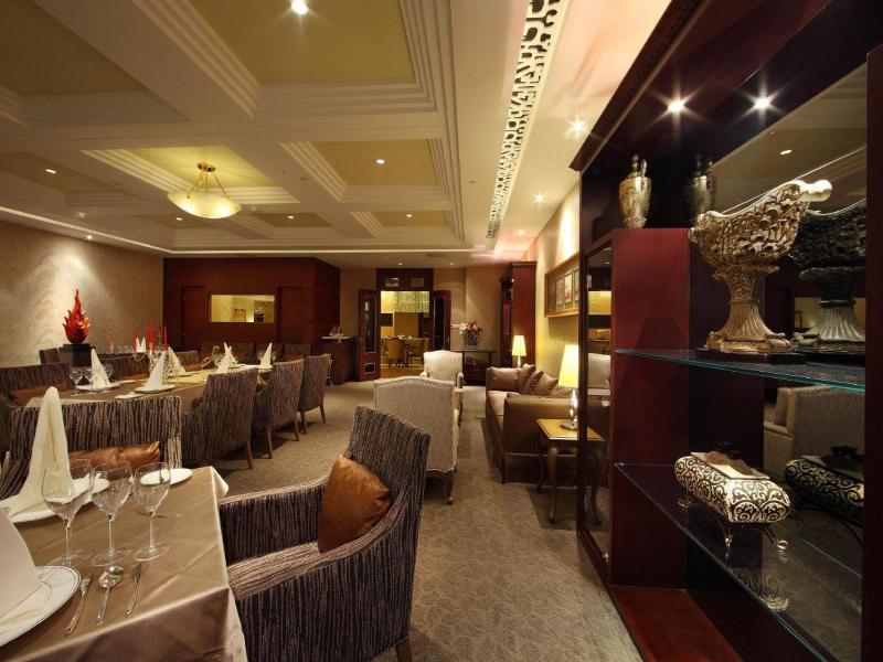 Yihe Grand Hotel image