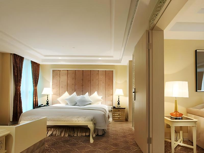 Yihe Grand Hotel image