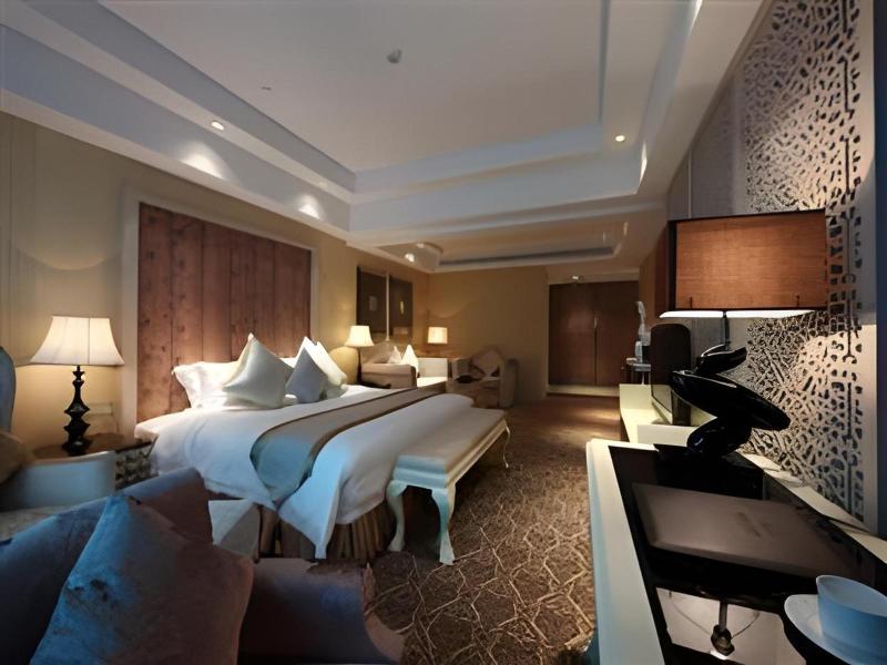 Yihe Grand Hotel image