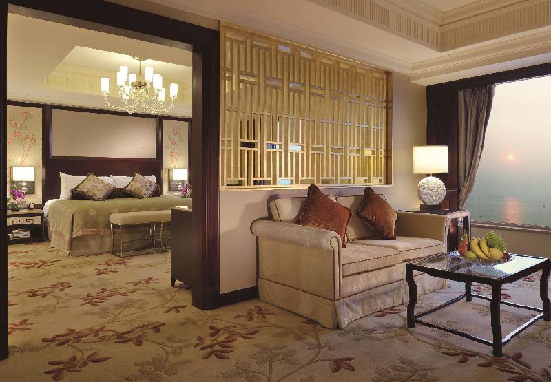 Shangri La Hotel Beihai image