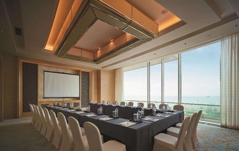 Shangri-La Hotel Qinhuangdao image