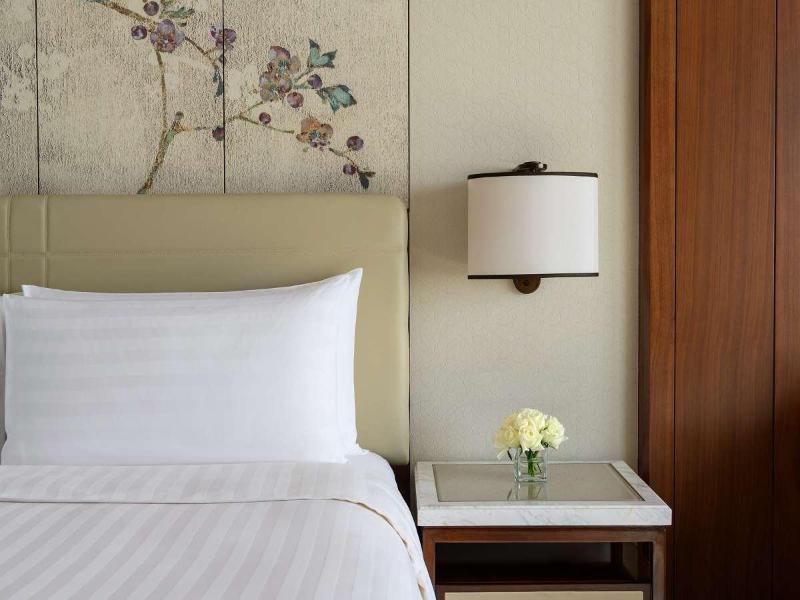 Shangri-La Hotel Qinhuangdao image