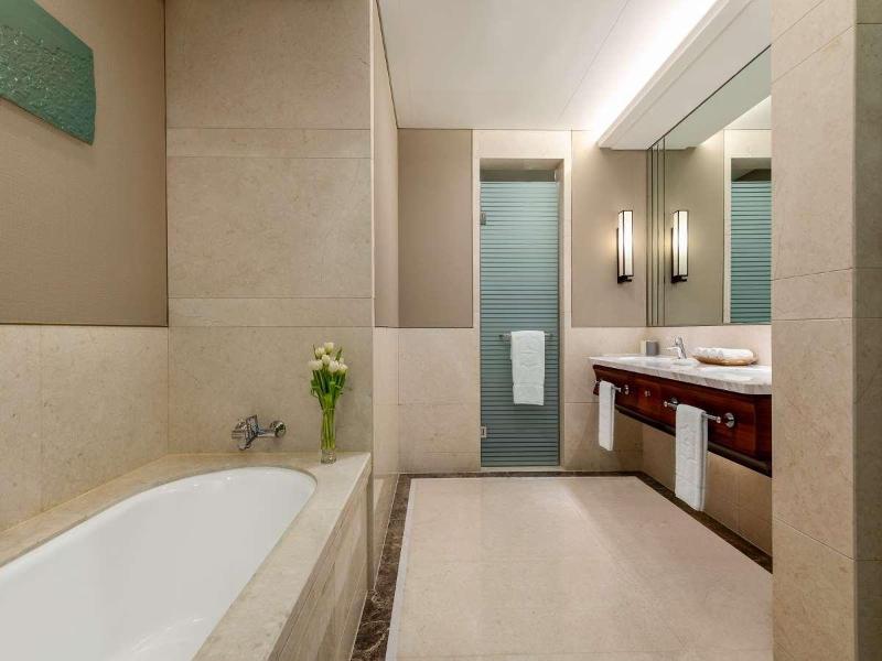 Shangri-La Hotel Qinhuangdao image
