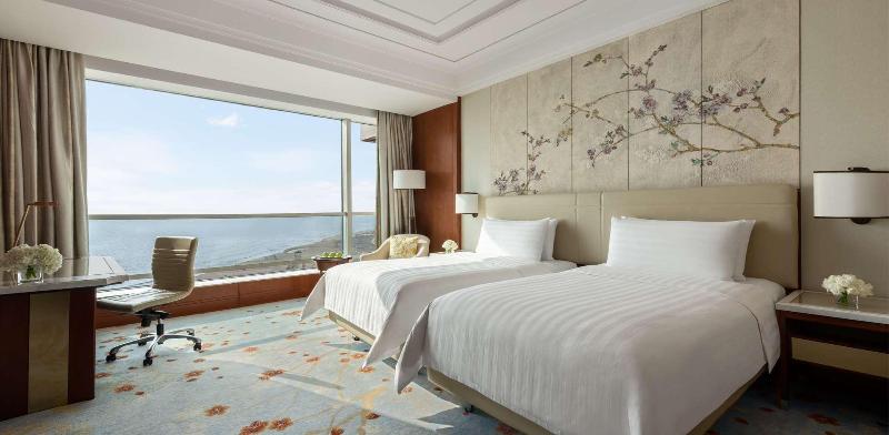 Shangri-La Hotel Qinhuangdao image