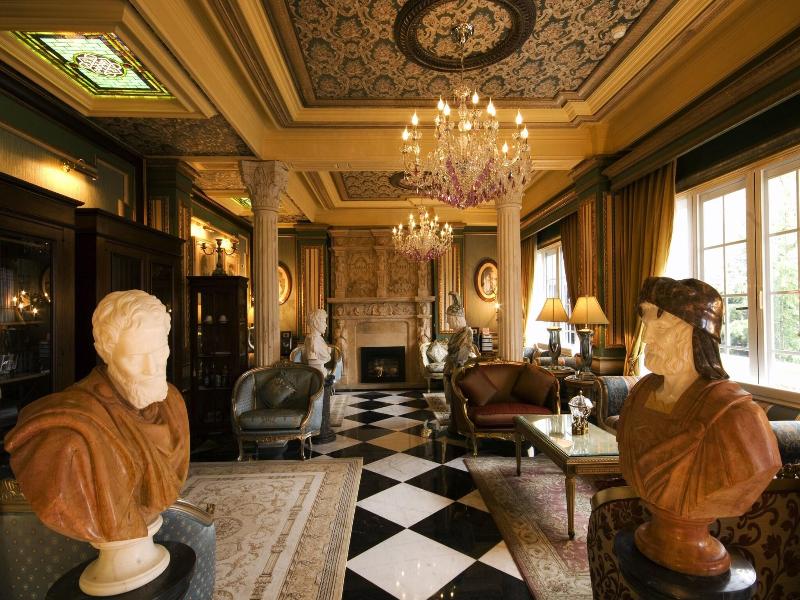 The Old England Hotel