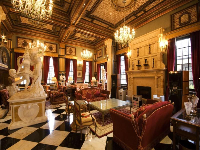 The Old England Hotel