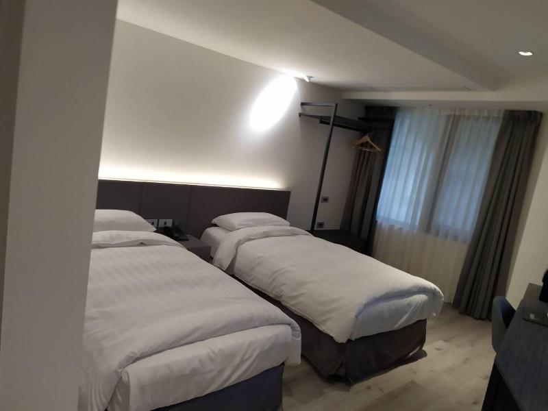 RF Hotel image