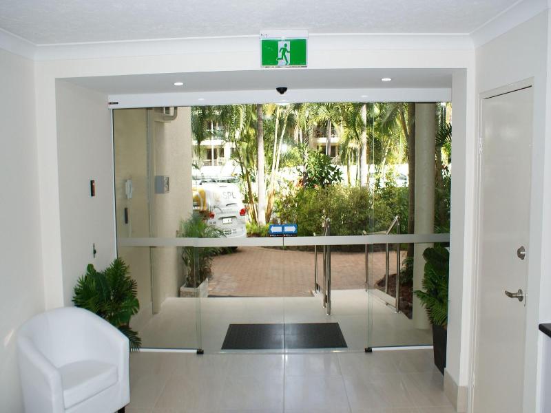 Mari Court Resort image