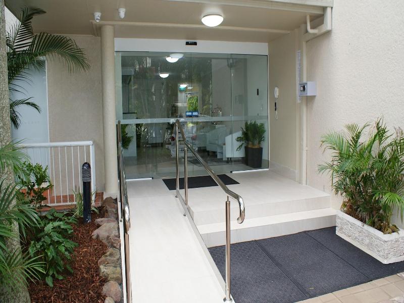Mari Court Resort image