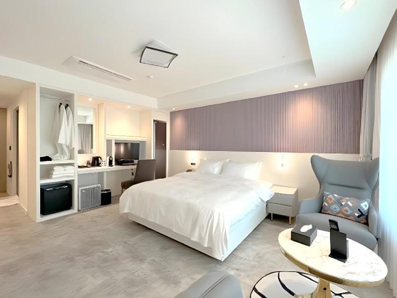 GunSan Riverhill Hotel image