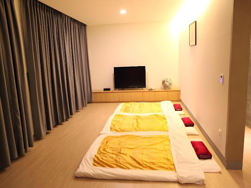 Jinju Dongbang Tourist Hotel image