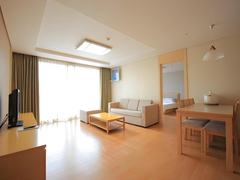 Yongpyong Resort image