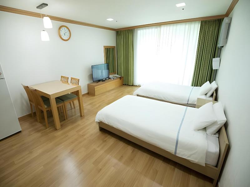 Yongpyong Resort image