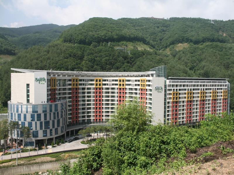 May Hills Resort (Ex. Sundail Resort)