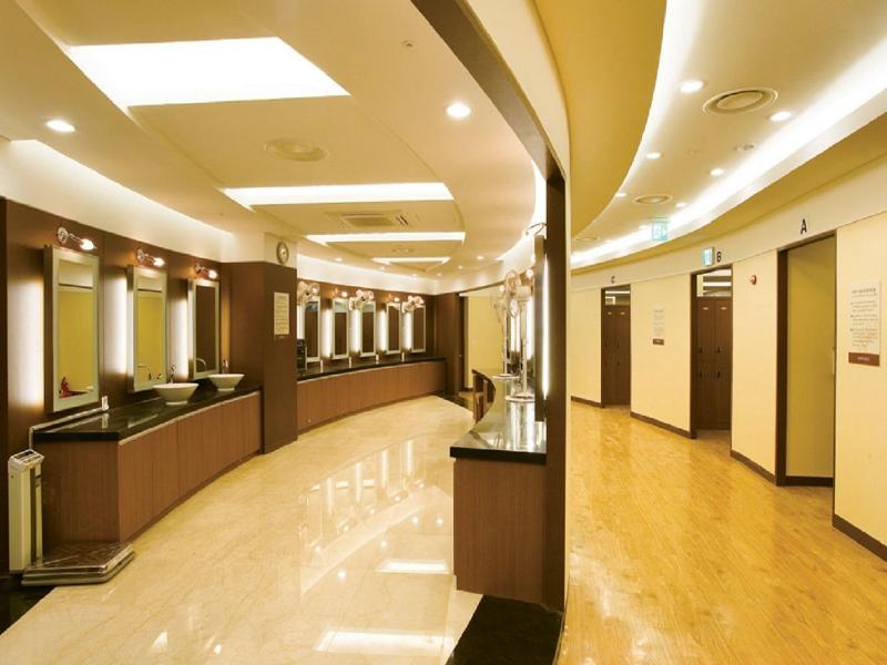 May Hills Resort (Ex. Sundail Resort)