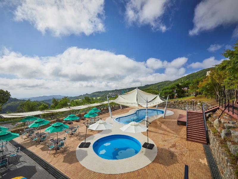 Mauna Ocean Resort image