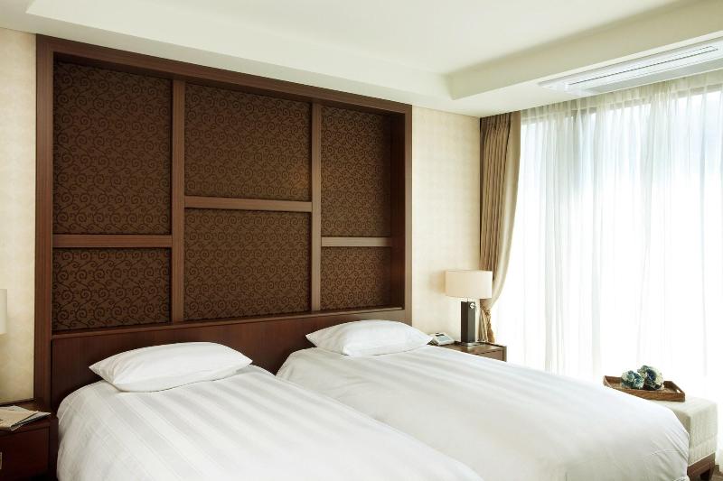 Lotte Buyeo Resort image