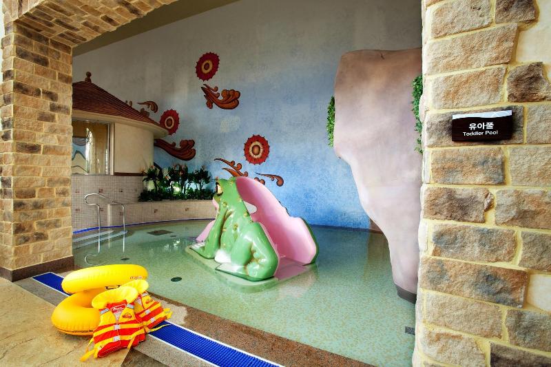 Lotte Buyeo Resort image