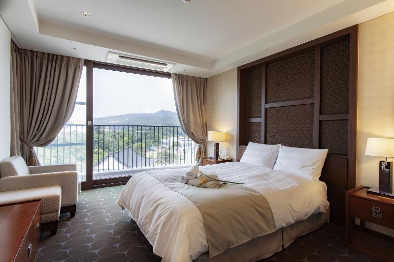 Lotte Buyeo Resort image