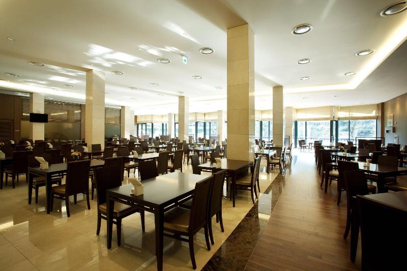 Lotte Buyeo Resort image