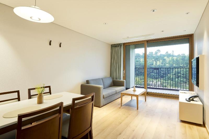 Lotte Buyeo Resort image