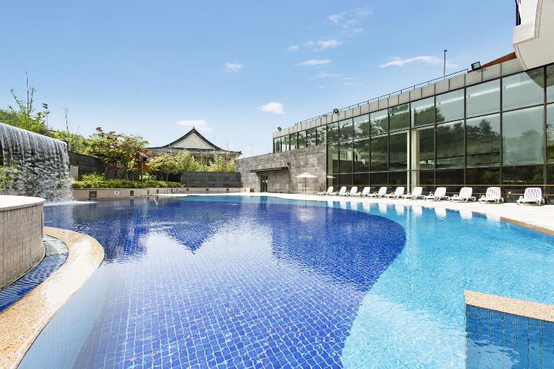 Lotte Buyeo Resort image