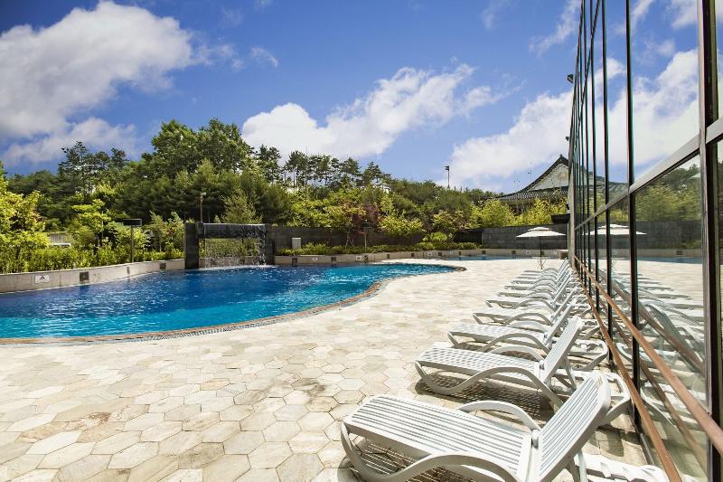 Lotte Buyeo Resort image