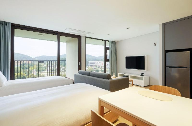 Lotte Buyeo Resort image
