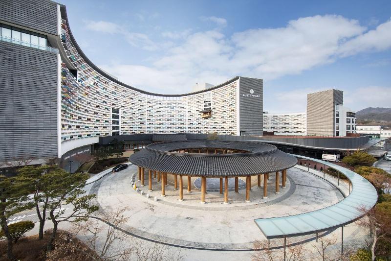 Lotte Buyeo Resort image
