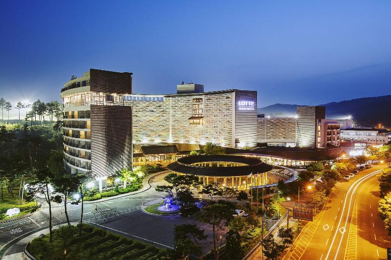 Lotte Buyeo Resort image