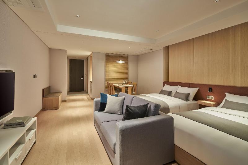 Lotte Buyeo Resort image