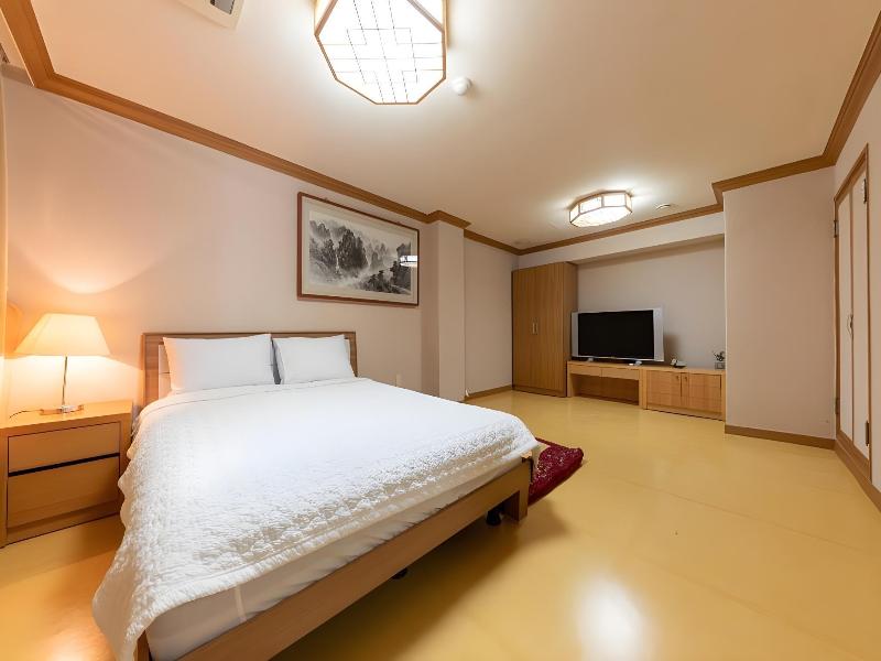 Juwangsan Spa Tourist Hotel image