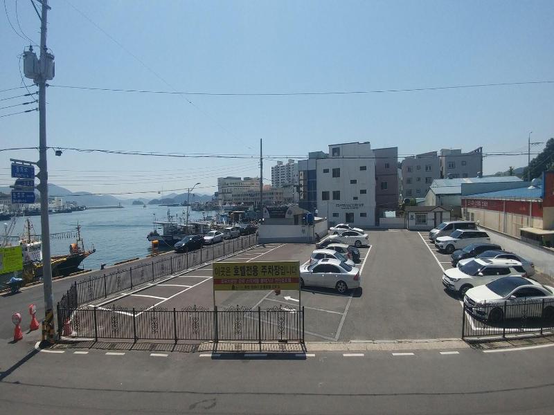Tongyeong Anchovy Tourist Hotel image