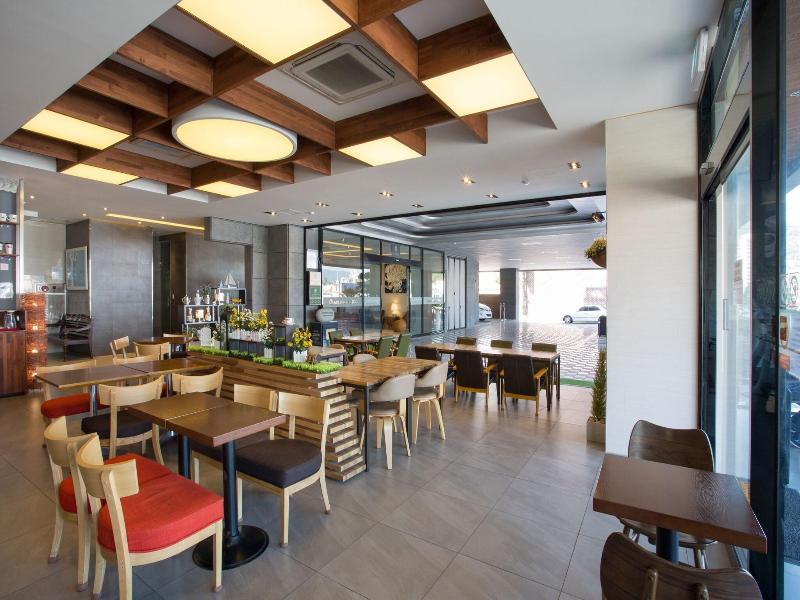 Tongyeong Anchovy Tourist Hotel image