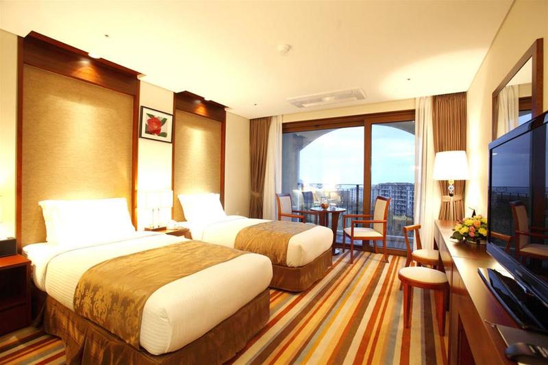 Jeju Raon Hotel & Resort image