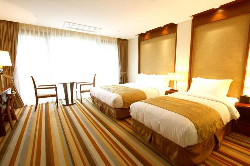Jeju Raon Hotel & Resort image