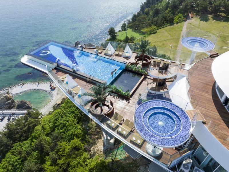 Sun Cruise Resort and Yacht image