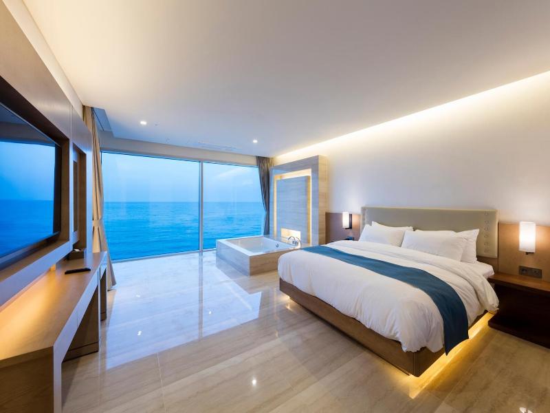 Sun Cruise Resort and Yacht image