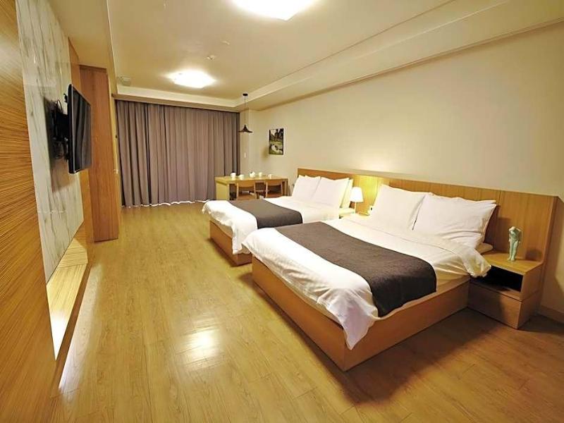 Luceville Resort image